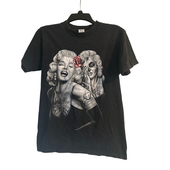 Tee Styled Classic Tops - GUC Vintage Tee Styled Classic Black Marilyn Monroe T Shirt USA Fabric Size Sm